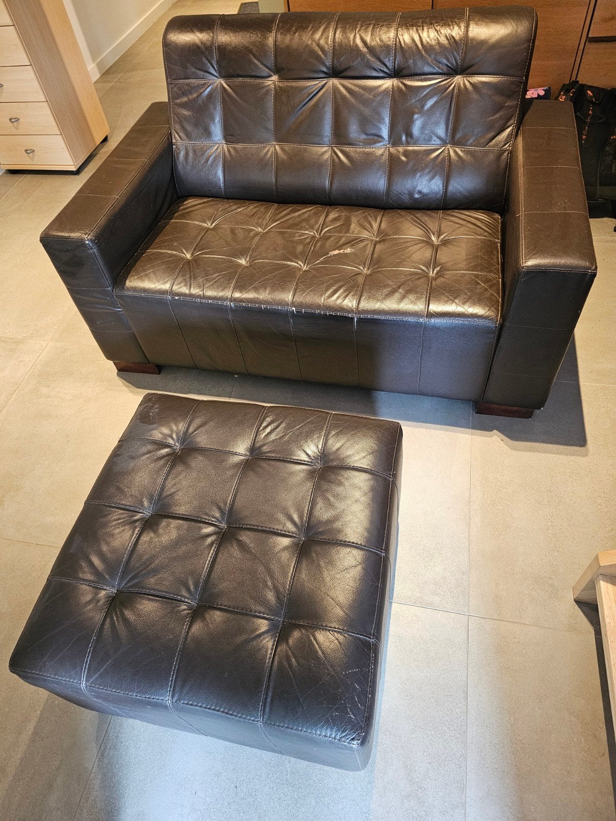 zetel met poef, Ophalen, Kunststof, Gebruikt, 125 cm of meer