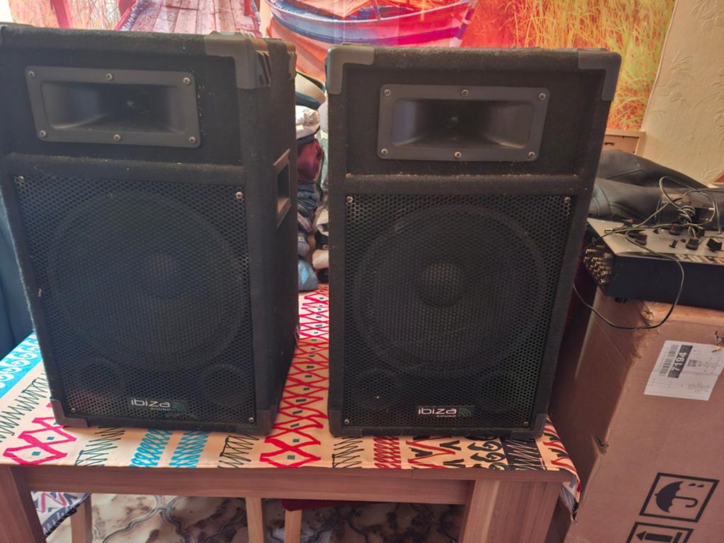 2 hp Ibiza et table de mixage, TV, Hi-fi & Vidéo, Enceintes, Subwoofer, Enlèvement