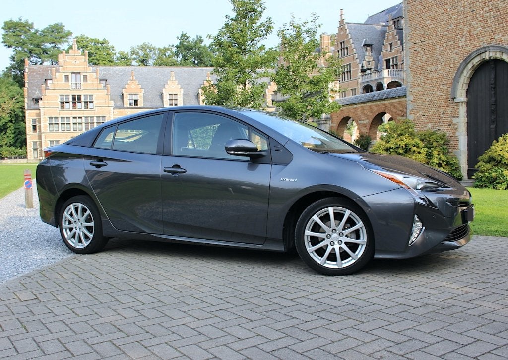 Toyota PRIUS Hybride 1.8 (2016) Aluminium velgen / trekhaak, Auto's, Automaat, 4 cilinders, 72 kW, Parkeerassistent