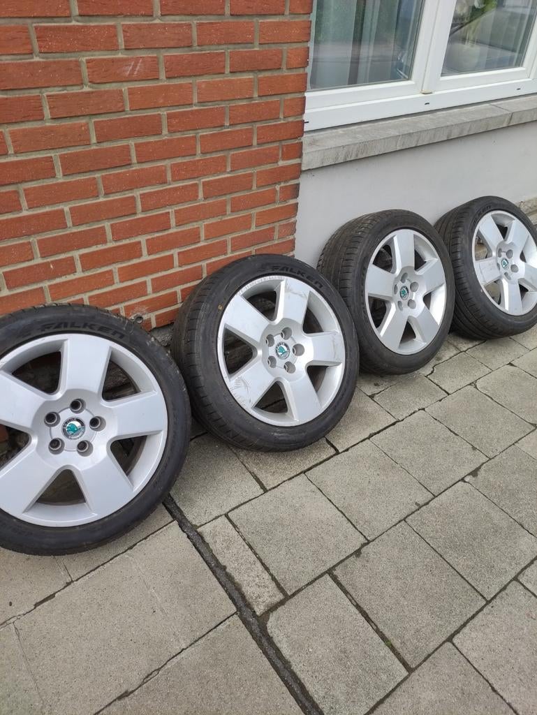 Originele aluminium velgen van Skoda, Auto-onderdelen, Banden en Velgen, Ophalen, Zomerbanden, Band(en)