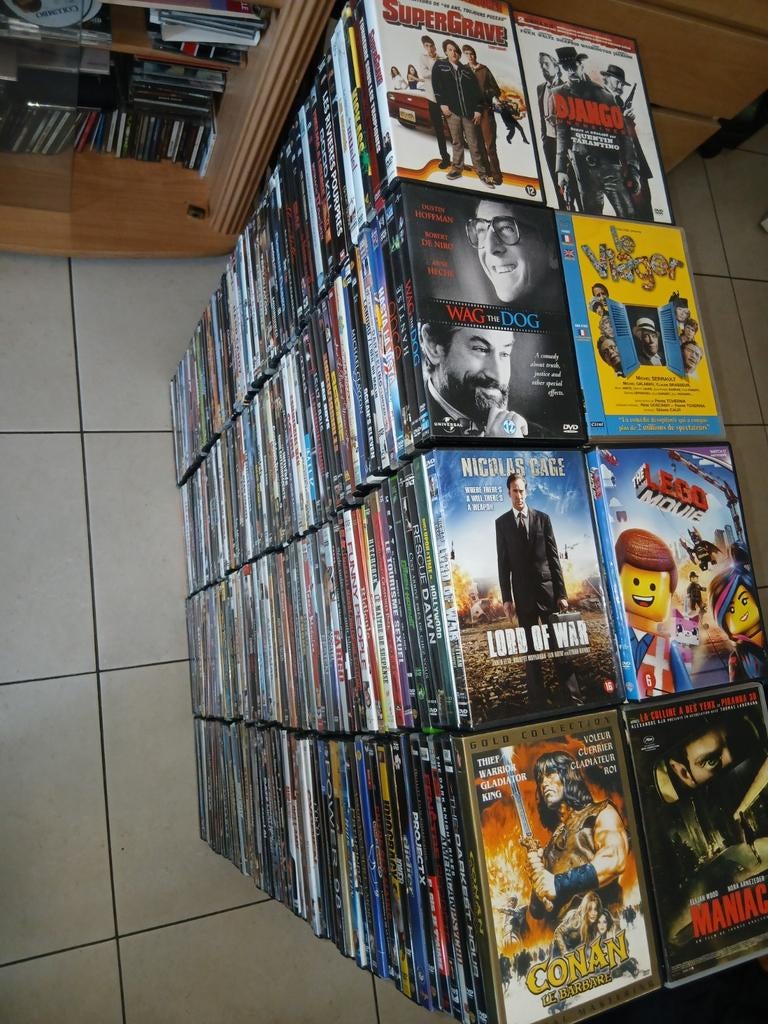 Lot de 500 DVD bons films tous styles. Titres -> voir photos, CD & DVD, DVD | Autres DVD, Enlèvement ou Envoi