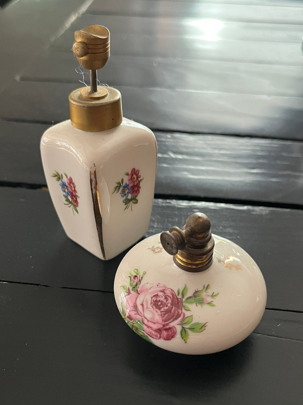 Vintage Beierse Porseleinen Parfumflesjes - Bloemen, Verzamelen, Ophalen, Zo goed als nieuw
