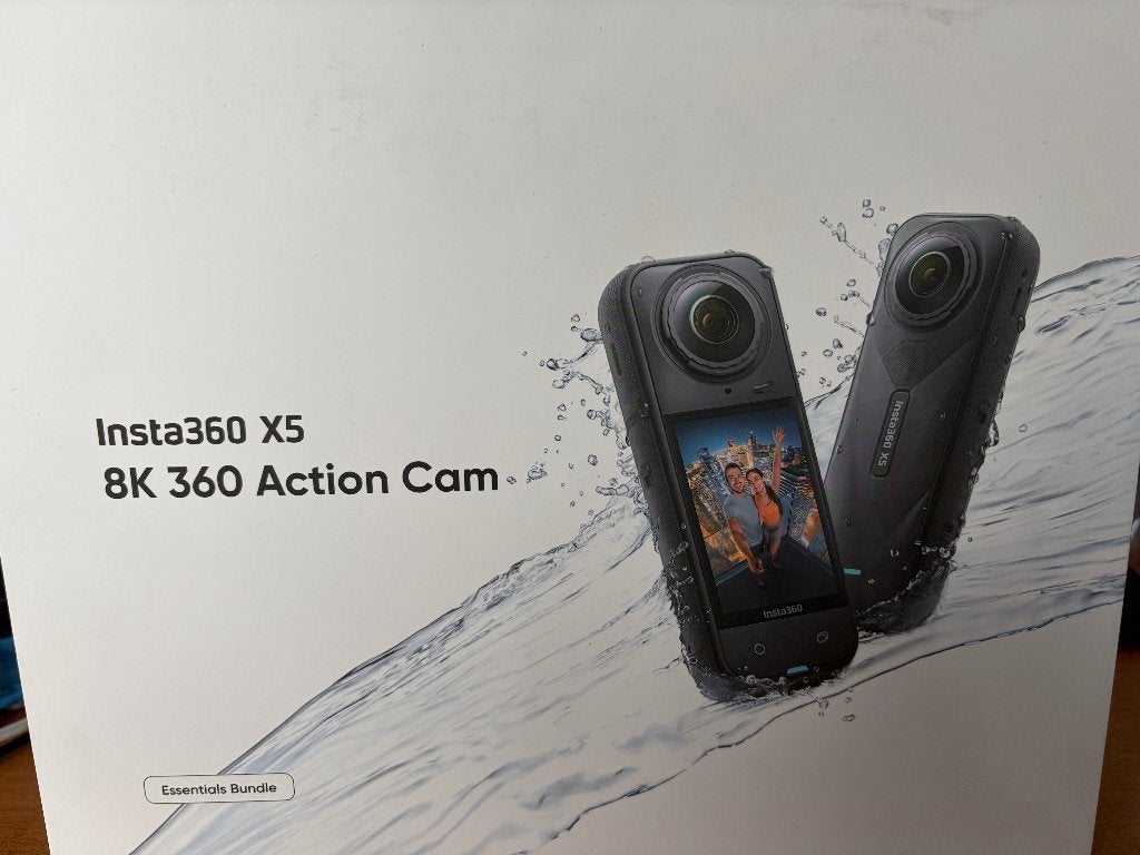 Insta360 X5 Essentials bundle + extra toebehoren, Enlèvement, Comme neuf, Autres marques