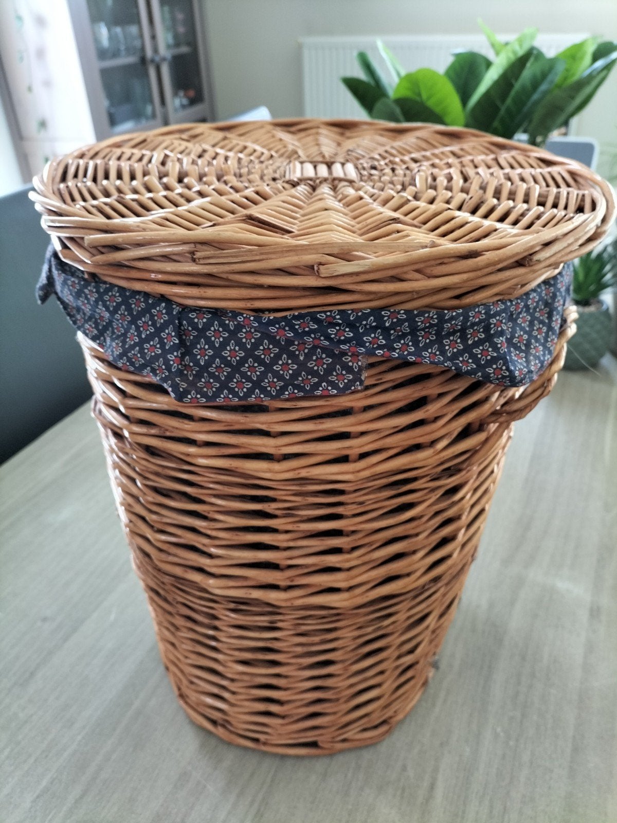Rieten mand met deksel 40cm, Huis en Inrichting, Ophalen of Verzenden, Mand, Met deksel