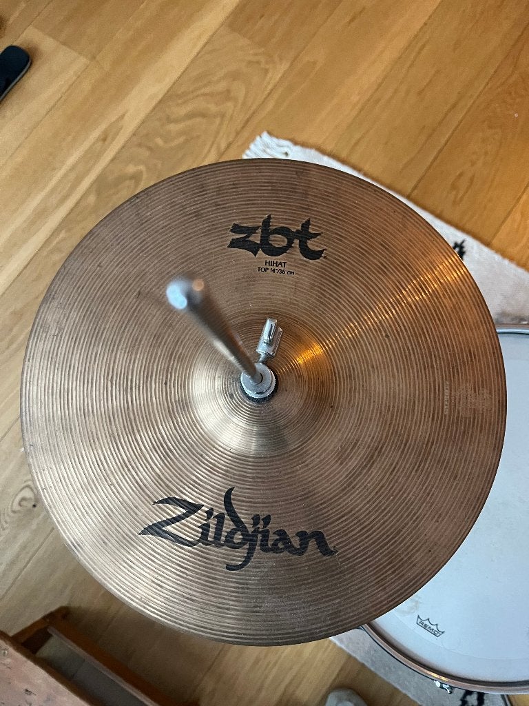 charley Zildjian ZBT HitHat Pair 14, Musique & Instruments, Enlèvement, Comme neuf
