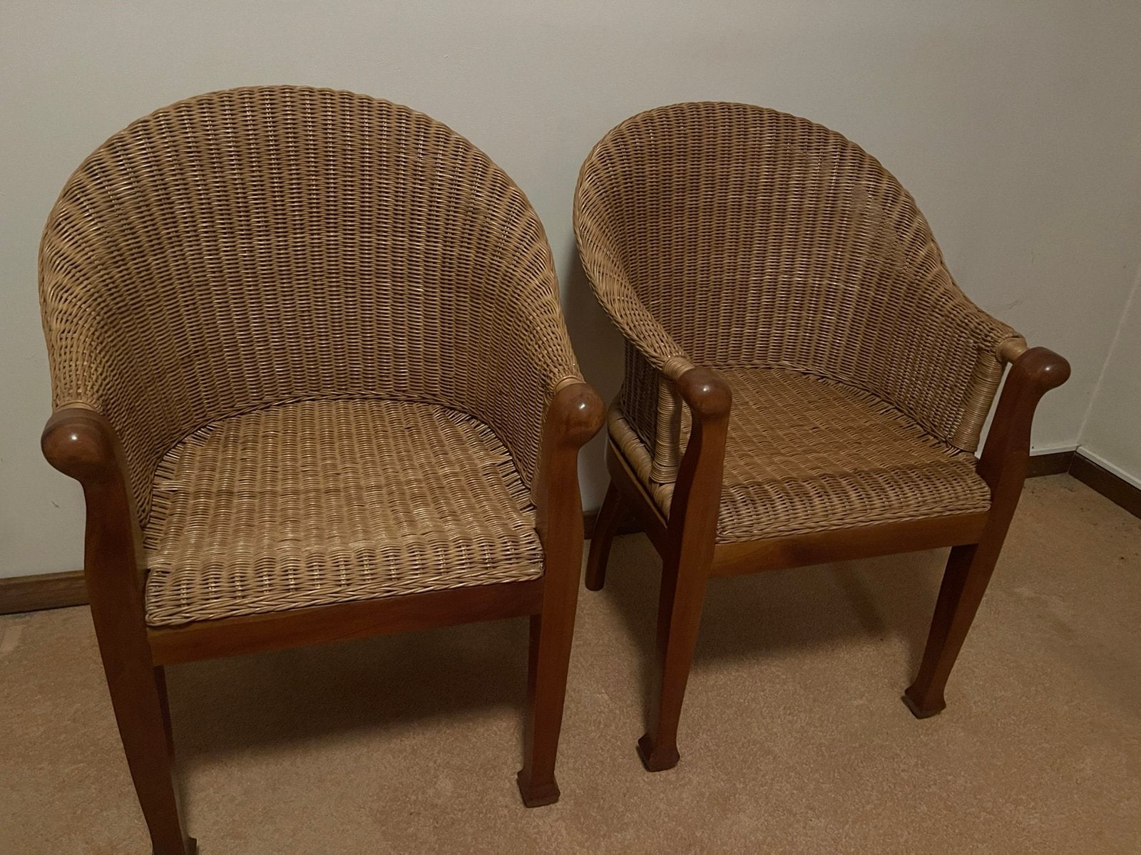 Chaises en rotin, Enlèvement, Deux