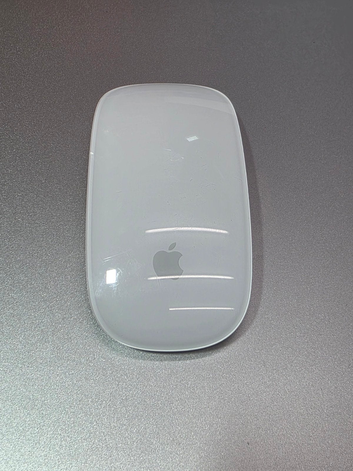 Apple magic mouse 2 model A1657, Computers en Software, Muis, Ophalen of Verzenden, Zo goed als nieuw, Draadloos