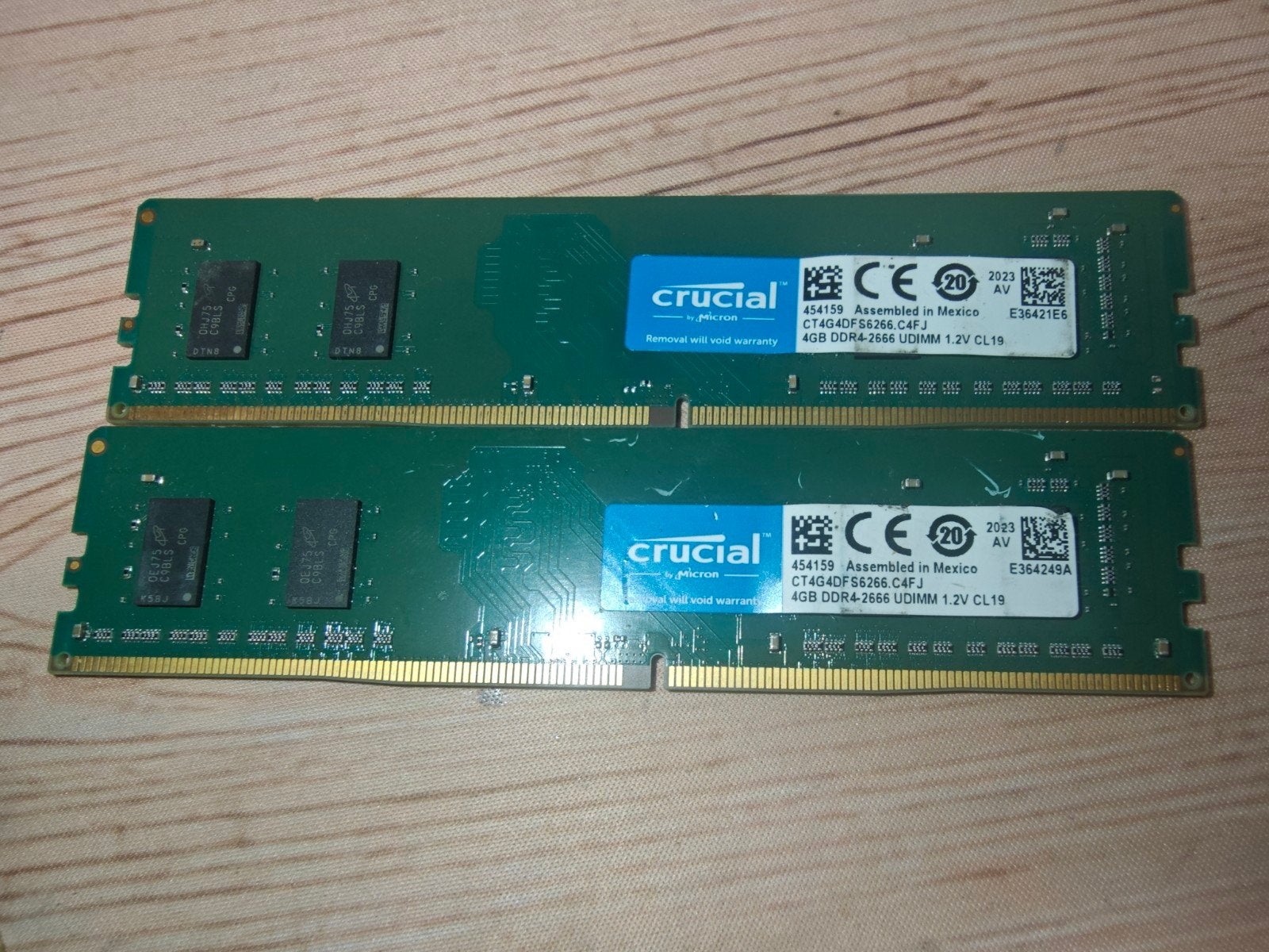 2x4 Go RAM DDR4 2666 MHz Crucial PC fixe (8 Go total), DDR4, Enlèvement, Utilisé, Desktop