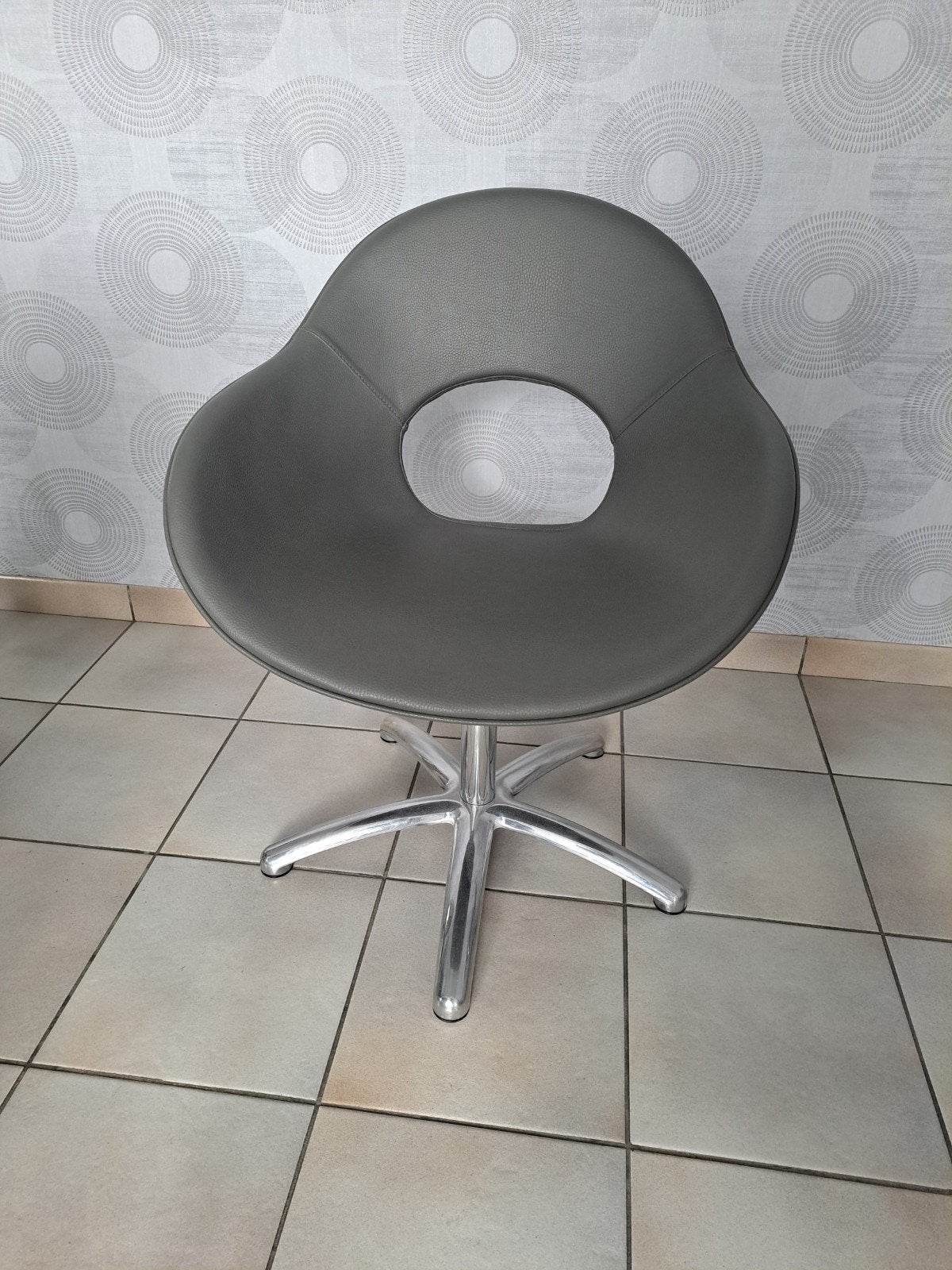 plaque tournante, Enlèvement, Comme neuf, Gris, Chaise de bureau
