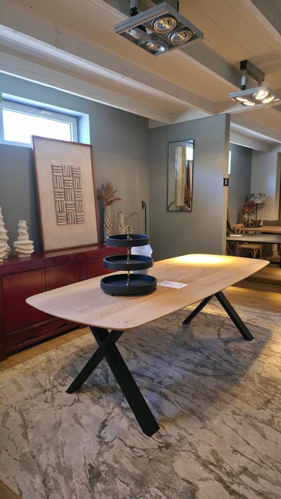 Verschillende eettafels in uitverkoop!, Huis en Inrichting, Tafels | Eettafels, Ophalen, Nieuw, Eikenhout, Landelijk