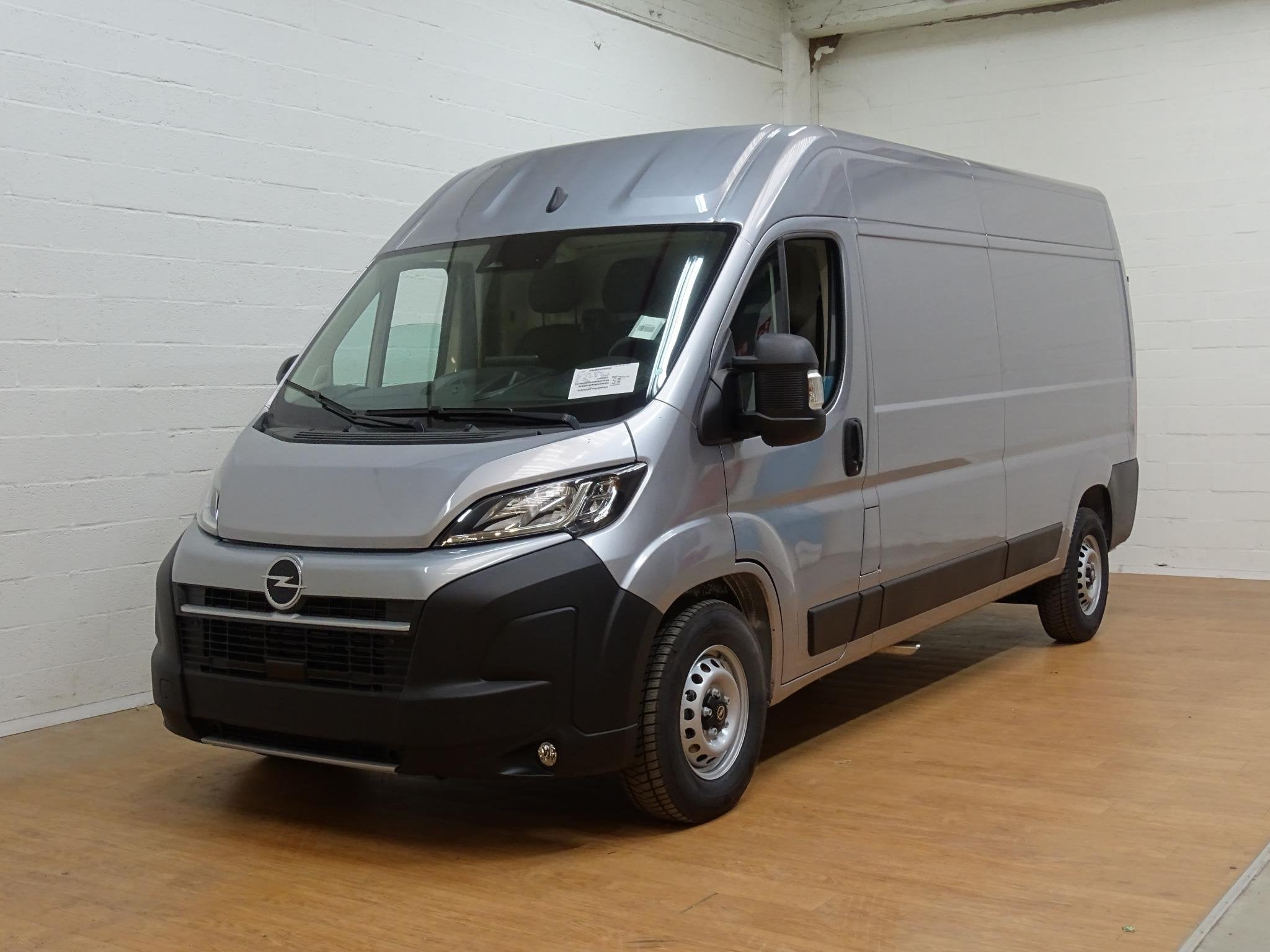 Opel Movano 3500 2.2 Turbo D S/S 180 AT8 L3H2 Heavy, 4 deurs, 4 cilinders, Bedrijf, Zilver of Grijs