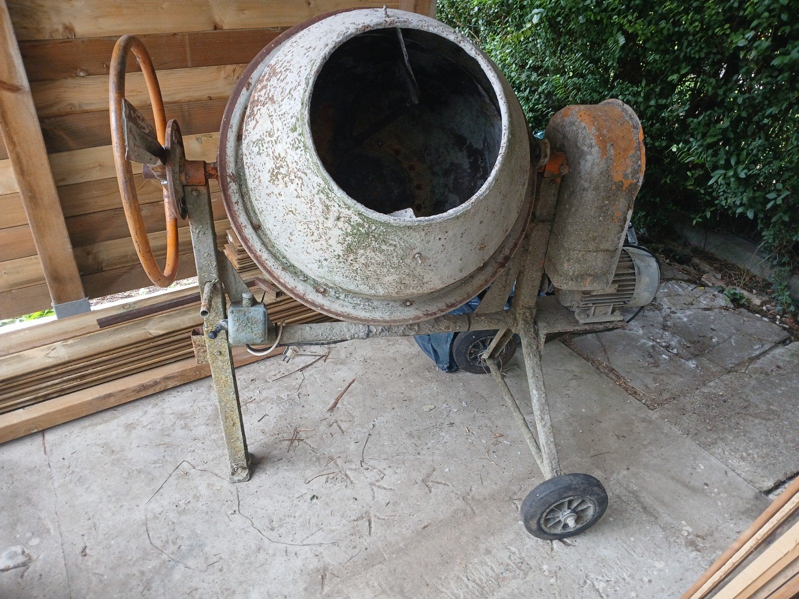 betonnière +-125L, Bricolage & Construction, Bétonnières, Enlèvement, Utilisé