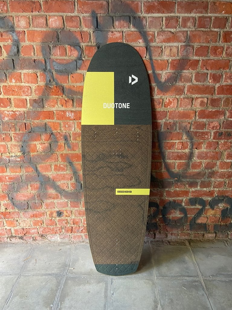 Foil Duotone Free 5'0'' Board + foils Speedster Combo, Sports nautiques & Bateaux, Kitesurf, Enlèvement, Comme neuf, Planche de kite