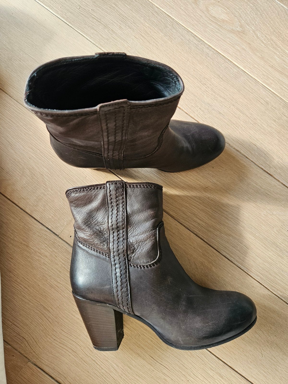 Korte laarsjes Alberto Fermani mt 39, Kleding | Dames, Alberto Fermani, Bruin, Ophalen of Verzenden, Zo goed als nieuw