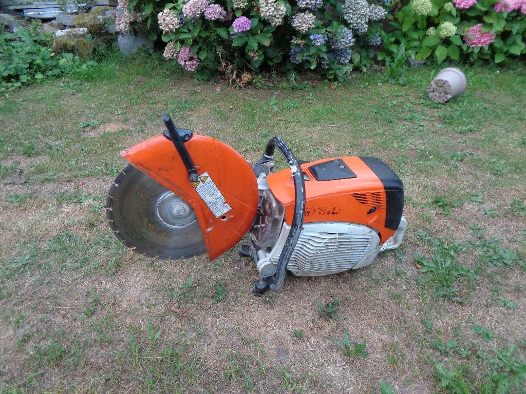 Scie à pneus Stihl TS700 à partir de 2020, Enlèvement, Utilisé, Autres marques