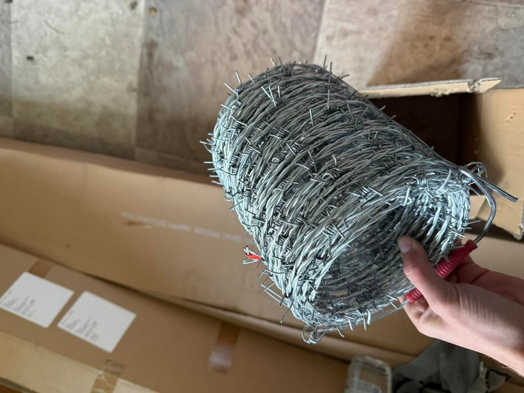 50 metres fil barbelé, Enlèvement ou Envoi, Neuf, 20 mètres ou plus, Fil fer barbelé