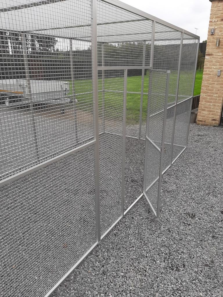 KIPPENREN - KATTENREN - VOLIÈRE  5 X 2 X 2 .  ( NIEUW )