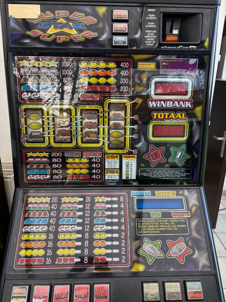 Super star slot machine, Verzamelen, Euro, Ophalen, Gebruikt, Met sleutels