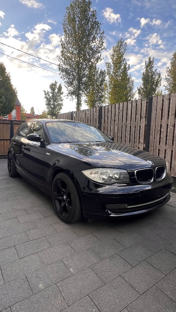 BMW 118i | 116.162 km | Automaat | Keuring voor verkoop, Achat, Entreprise, Noir, 5 portes