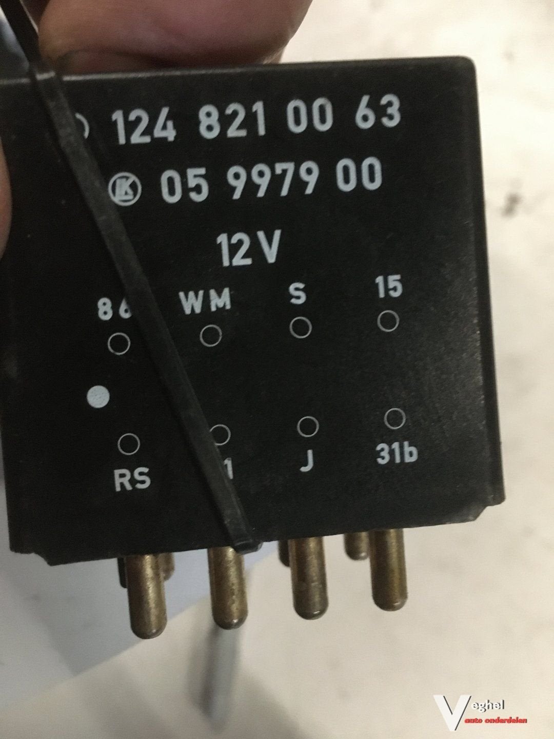 Mercedes W124  Relais 124 821 0063, -, Utilisé, -, -