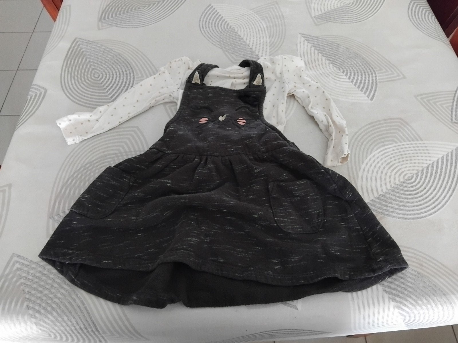 leuk jurkje en T-shirt  maat 92, Kinderen en Baby's, Ophalen, Zo goed als nieuw, Meisje, Jurk of Rok