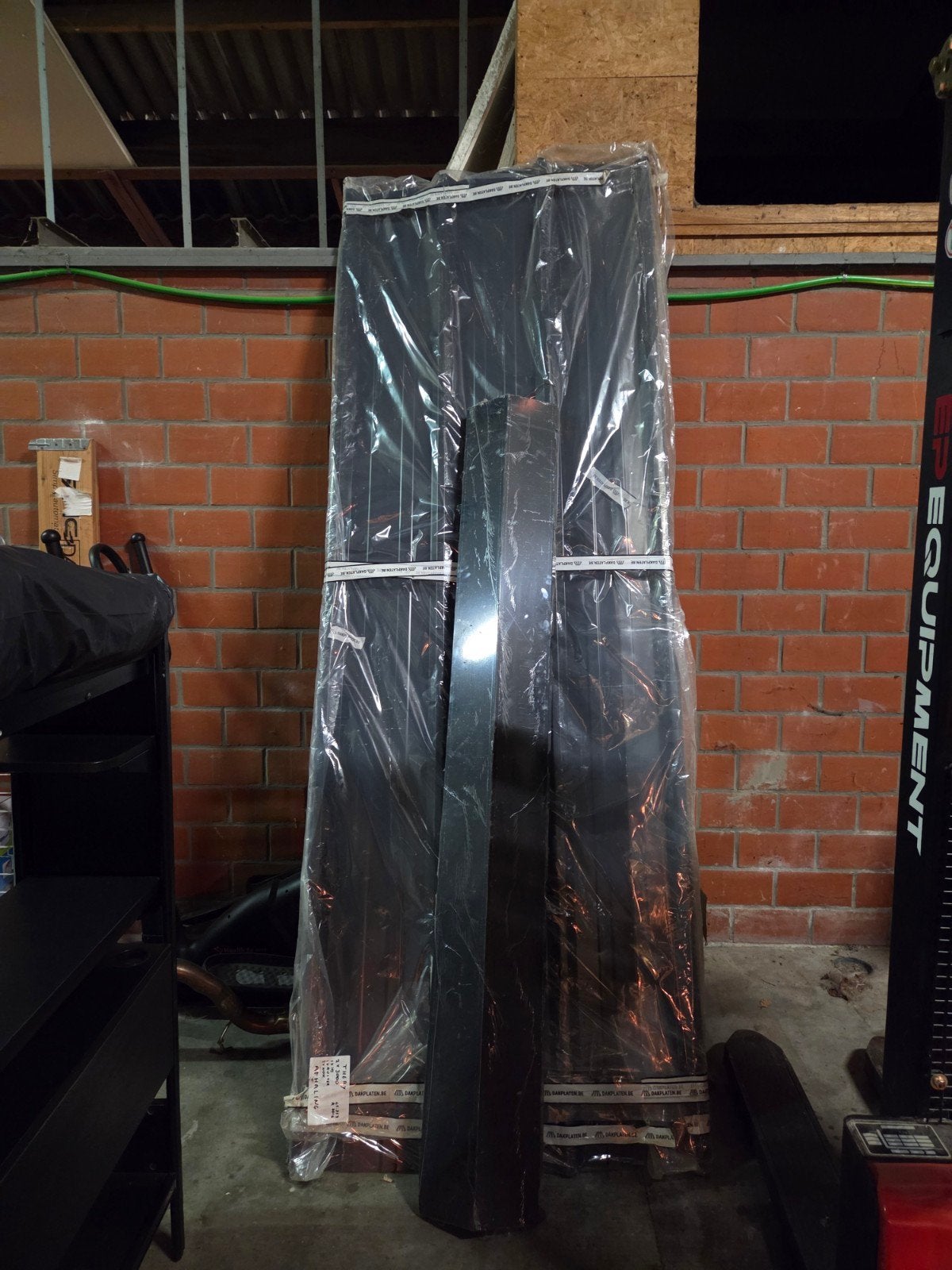 dakplaten antraciet 300cm op 105cm+nok, Doe-het-zelf en Bouw, Ophalen, Nieuw, Overige materialen, Minder dan 20 mm