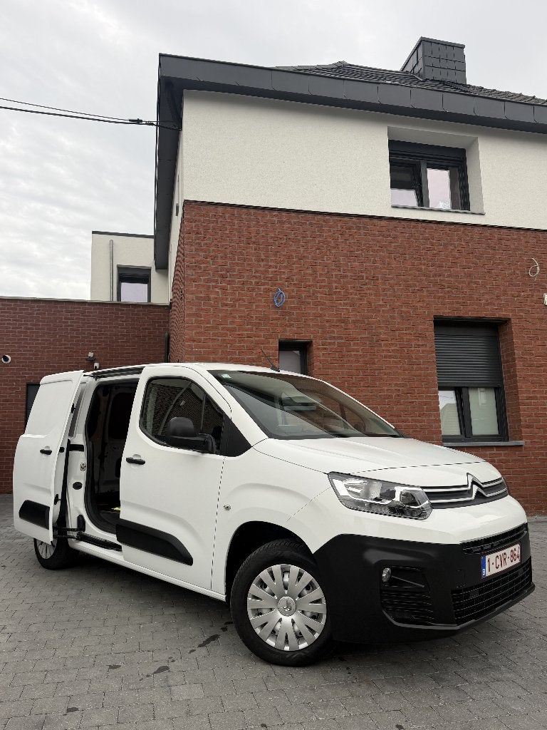 Citroen Berlingo 1.6HDI GPS 3-zits klaar voor registratie, Auto's, Voorwielaandrijving, Dealer onderhouden, Stof, Euro 6