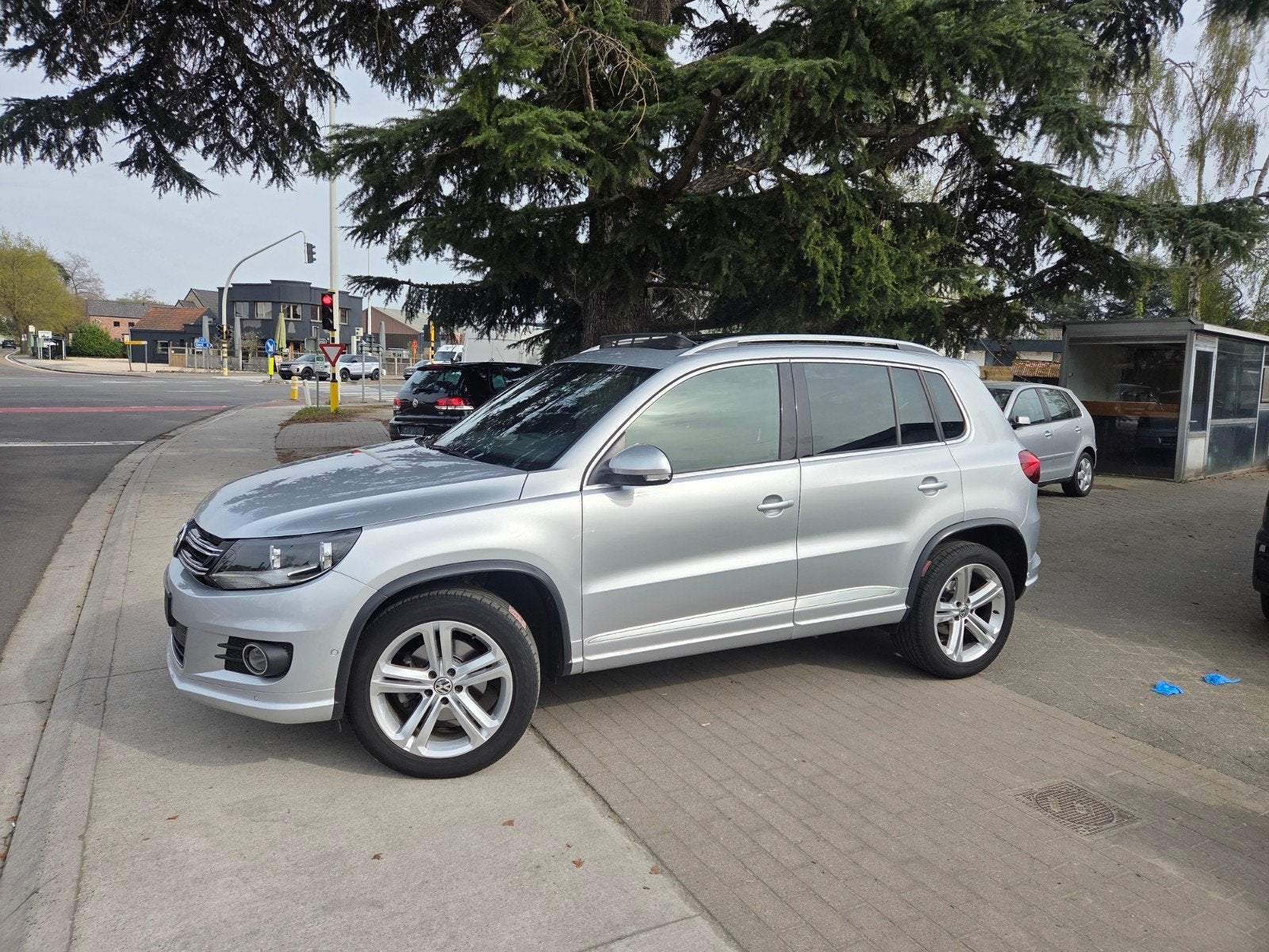 Tiguan 1.4TSI R-LINE INT&EXT FULL OPTION AUTOMAAT, Auto's, Dealer onderhouden, https://public.car-pass.be/vhr/3f7d6ef0-61ed-44e8-80ff-f785160f8d8b