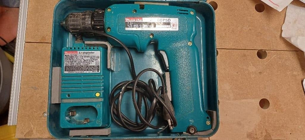 Makita vintage schroevendraaier, Doe-het-zelf en Bouw, Ophalen, Gebruikt, Minder dan 400 watt, Boor- en Schroefmachine