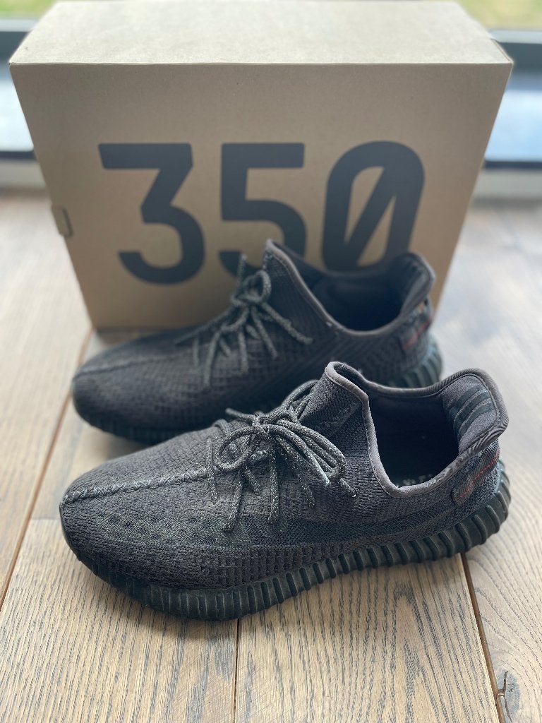 Yeezy boost 350 non-reflective black, Zwart, Ophalen of Verzenden, Zo goed als nieuw, Sneakers