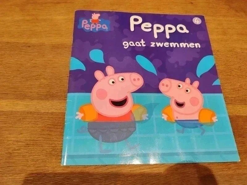 Leesboekje peppa pig gaat zwemmen, Ophalen of Verzenden, Gelezen, 2 tot 3 jaar