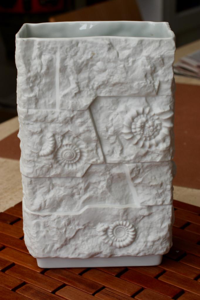 Alka Kaiser porseleinen vaas ontwerp 1967 M. Frey fossiel, Antiek en Kunst, Ophalen of Verzenden