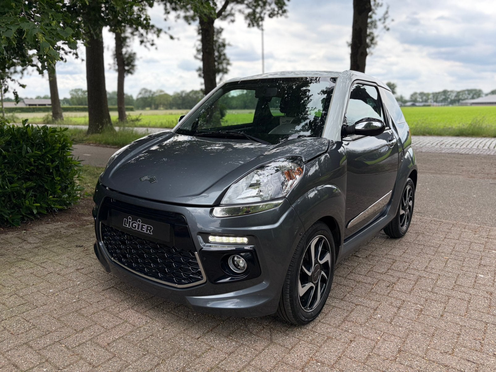 Ligier JS50 | 2015 | 65.000km, 46 km ou plus, Enlèvement ou Envoi, 16 km/h ou plus, Comme neuf