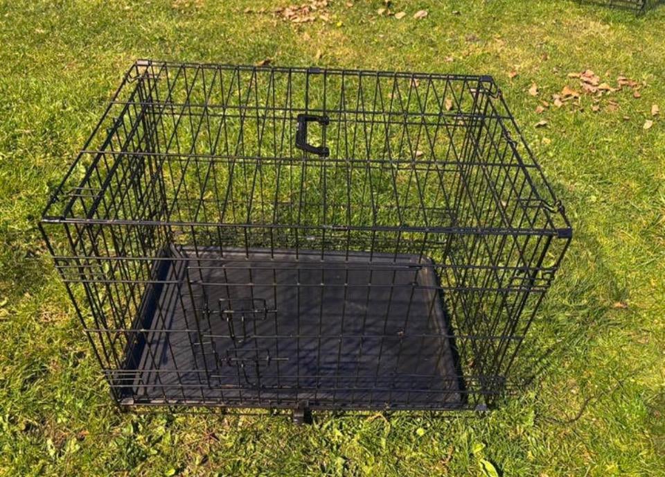 Hondenbench (75 x 55 x 50 cm), Dieren en Toebehoren, Hondenbenches, Zo goed als nieuw, Ophalen