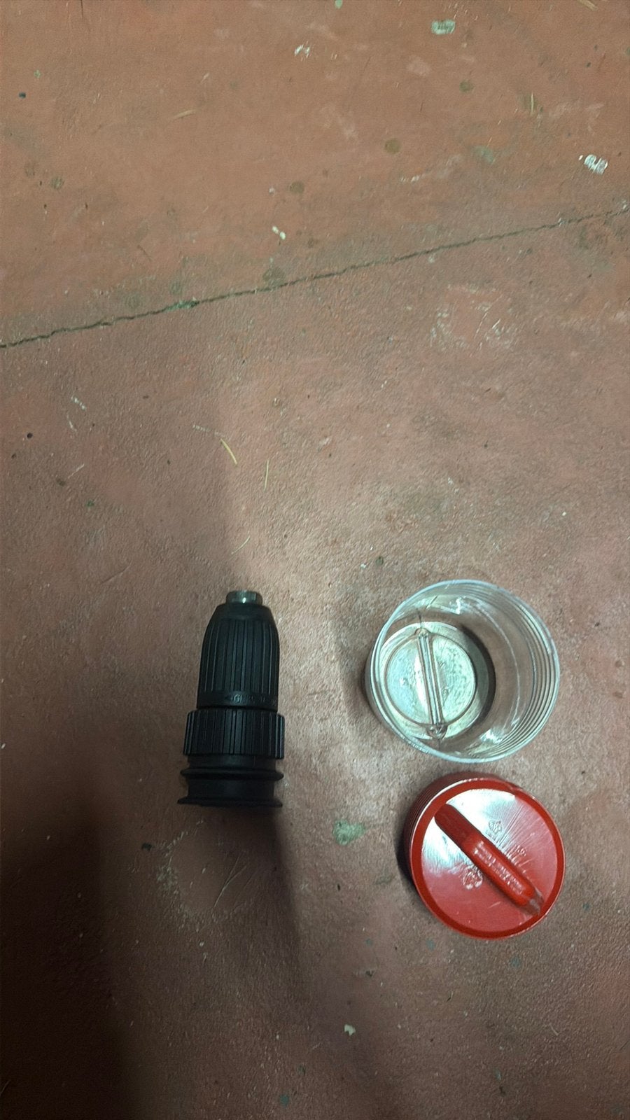 Hilti boorhamer, Enlèvement