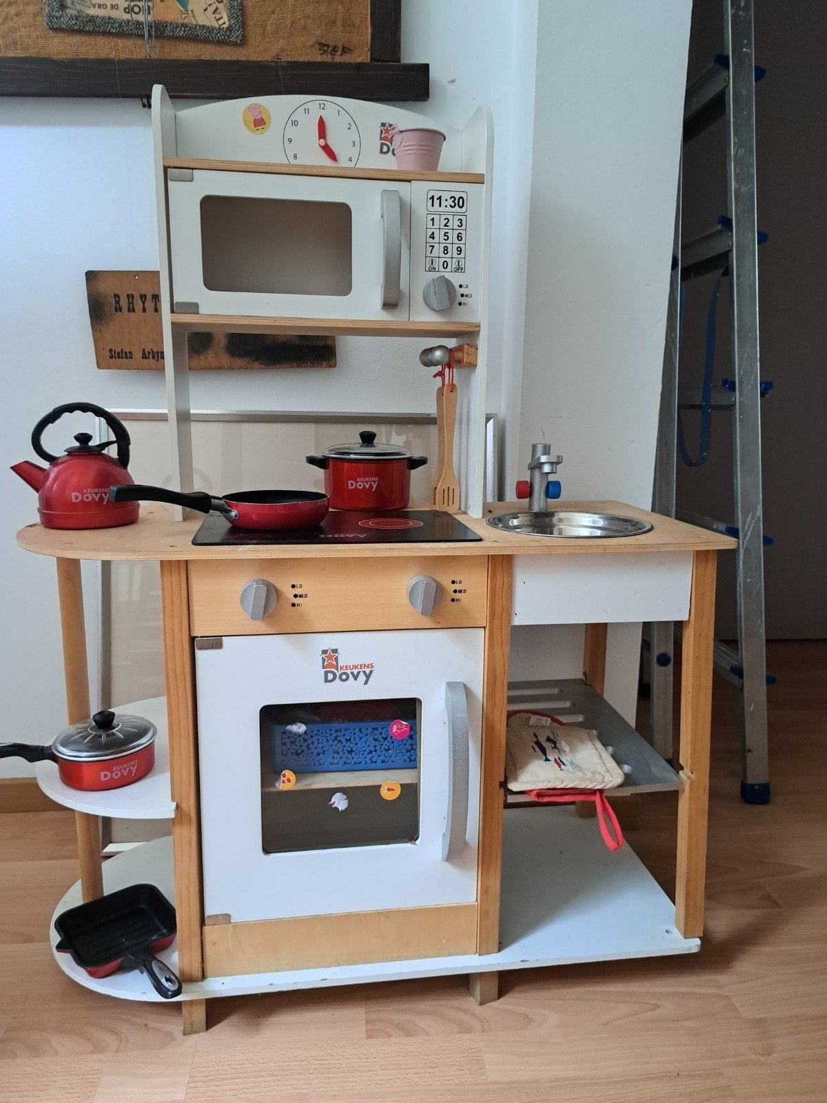 Dove speelgoedkeukentje, Ophalen, Gebruikt, Hout, Speelkeuken