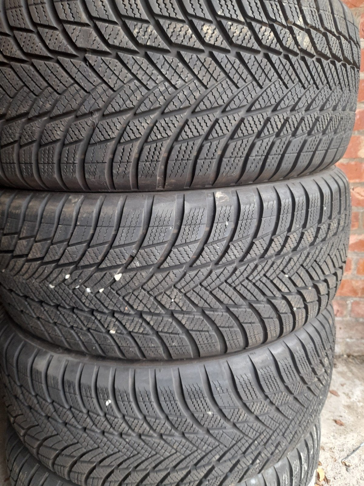 4 mooie banden  235 55 18 bridgestone, Ophalen