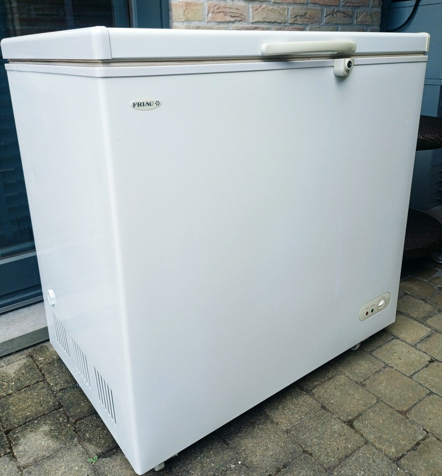 Diepvries 200 L  A+, Vrieskist, Gebruikt, Energieklasse A of zuiniger, Vrijstaand