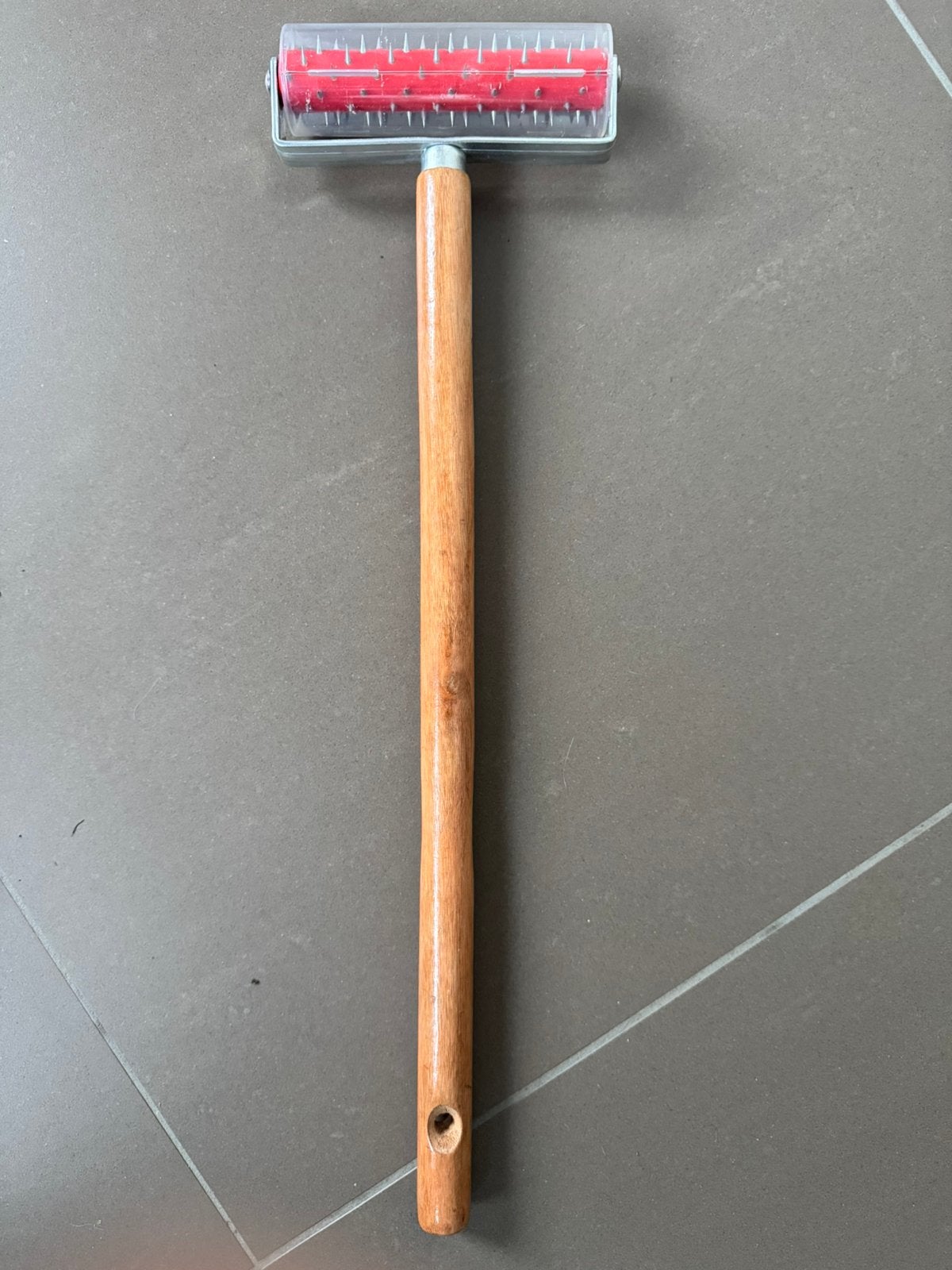 Behangprikker, Ophalen