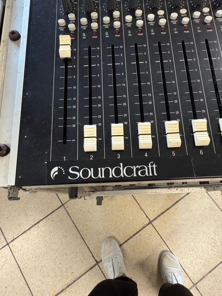Mengpaneel en boxen, Muziek en Instrumenten, Mengpanelen, Ophalen, Gebruikt, 5 tot 10 kanalen, Microfooningang