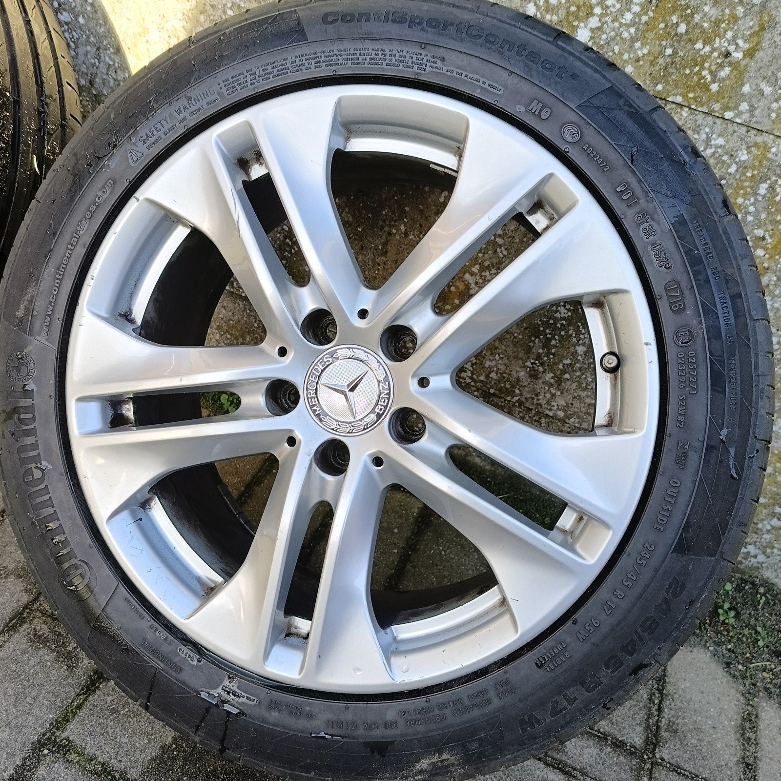 Mercedes E-klasse Avantgarde 245/44R17 99Y, Auto-onderdelen, Ophalen, Banden en Velgen, 17 inch, Personenwagen