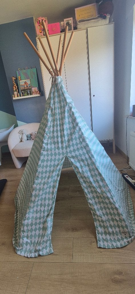 Tent Nobodinoz design Barcelona, Kinderen en Baby's, Speelgoed | Speeltenten, Ophalen, Gebruikt