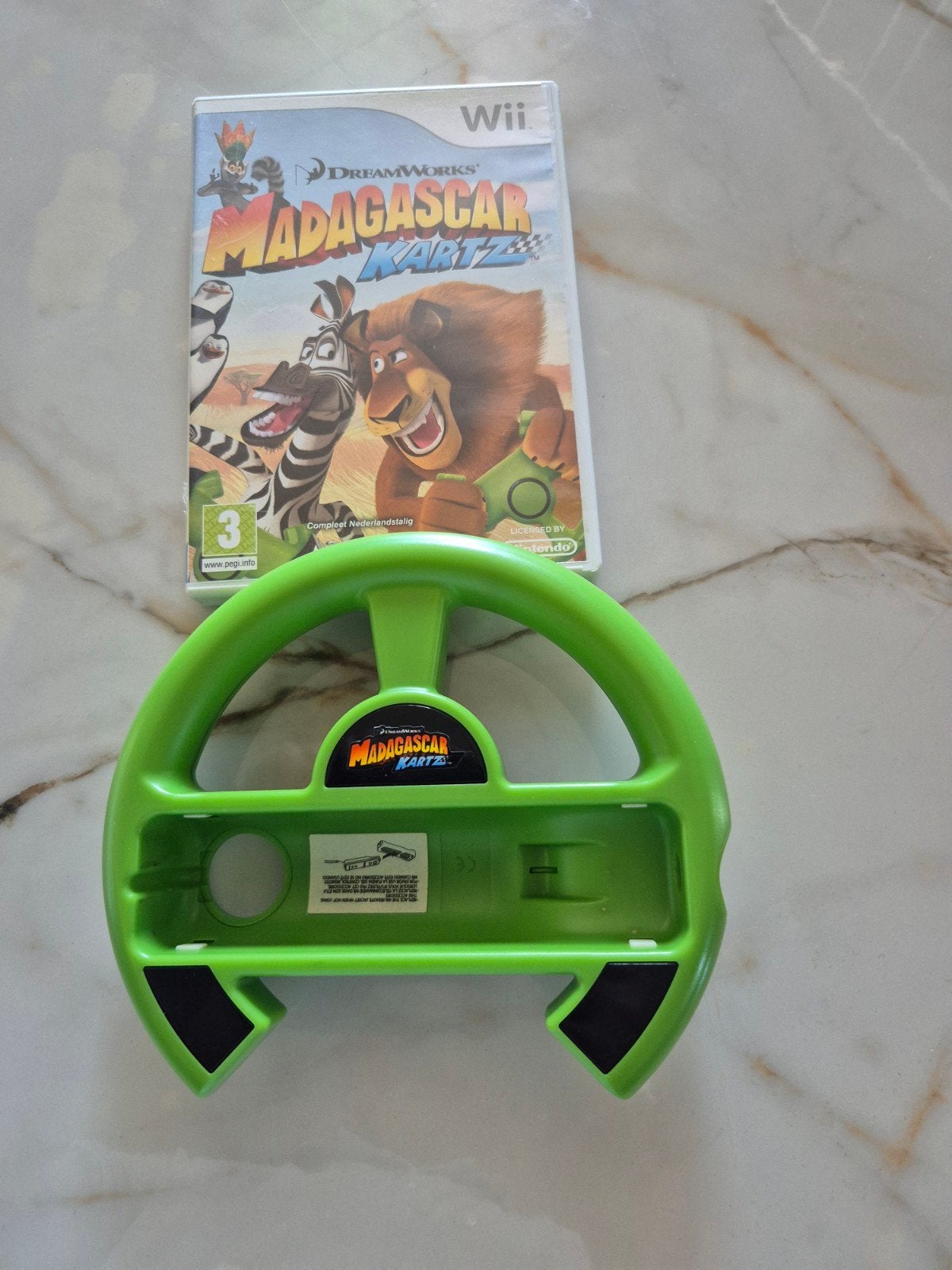 Wii Madagascar Kartz + stuur, Ophalen of Verzenden, Gebruikt