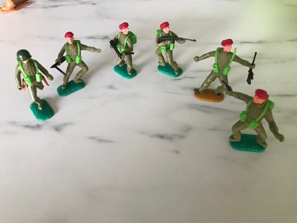 Soldat miniature plastique Timpo Toys années 60, Enlèvement ou Envoi