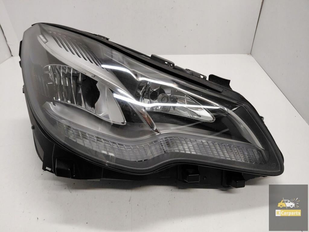 A2078200859, Mercedes E-Coup W207, feu de position arri re L, Mercedes-Benz AG, Mercedes-Benz, Utilisé, Mercedesstrasse 120
70372  Stuttgart, DE