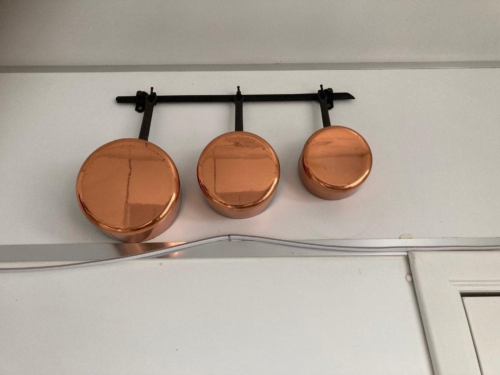 Koperen pannen set, Enlèvement, Cuivre