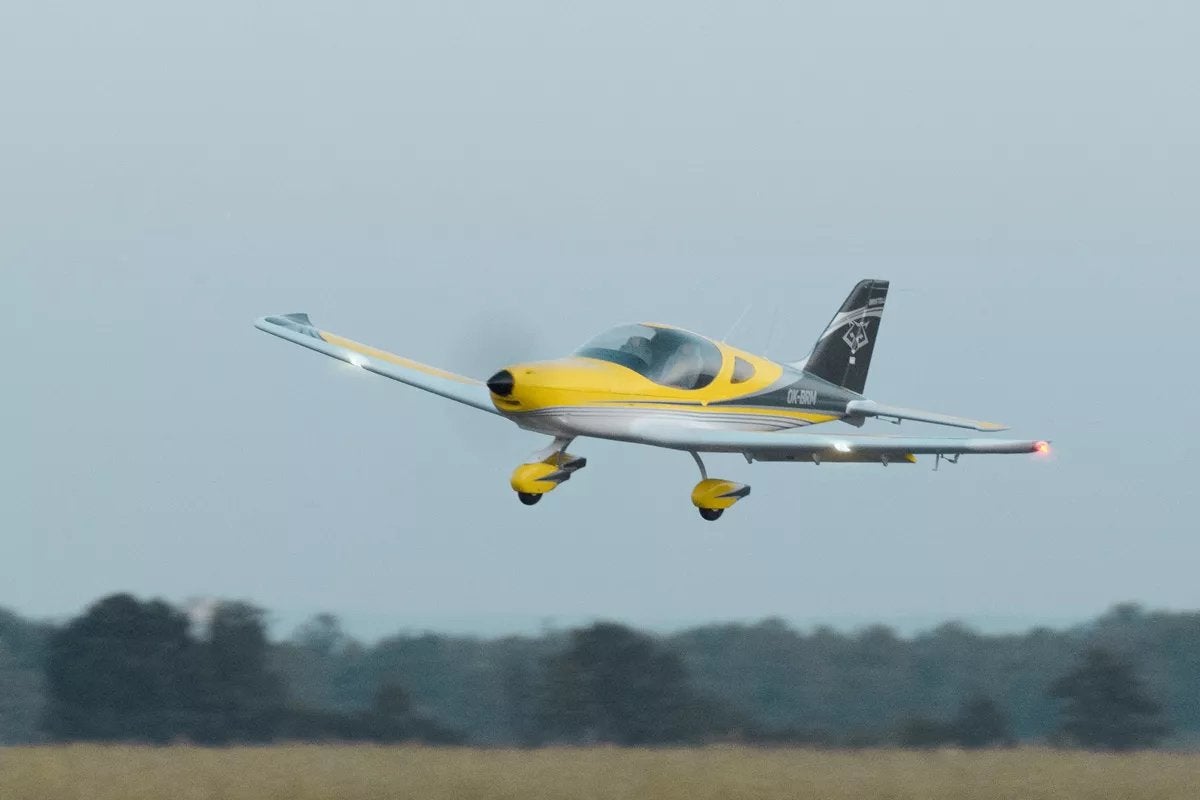 Vliegtuig Kavan - Bristell B23 1600mm PNP Yellow, Hobby en Vrije tijd, Ophalen, Zo goed als nieuw, Elektro, RTF (Ready to Fly)