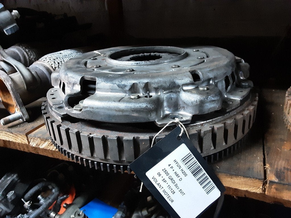 VLIEGWIEL Hyundai H-1/H-200 (01-1997/01-2008), Auto-onderdelen, Gebruikt, Mevr. I. Hauben, Hyundai, Rue de l'Espoir 34 34
4030  GRIVEGNÉE, BE