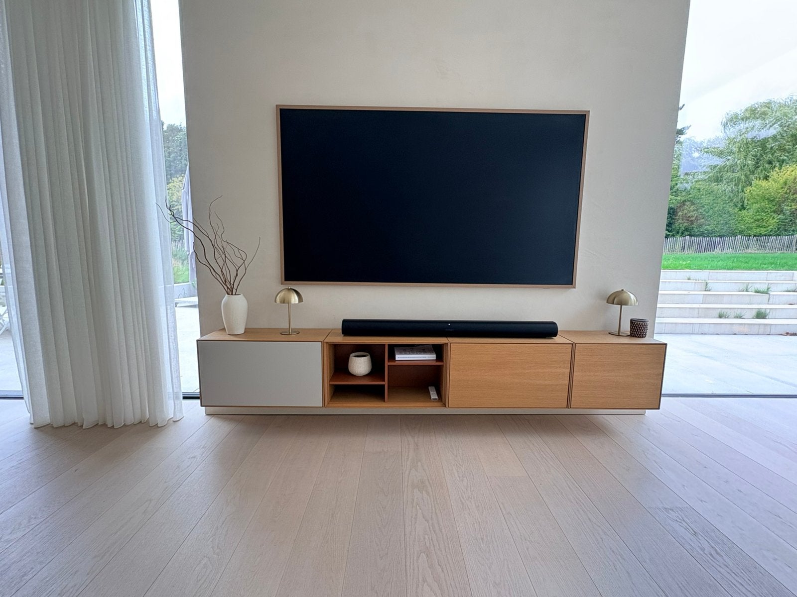 Meuble TV design TREKU – modèle Lauki, Ophalen, Zo goed als nieuw