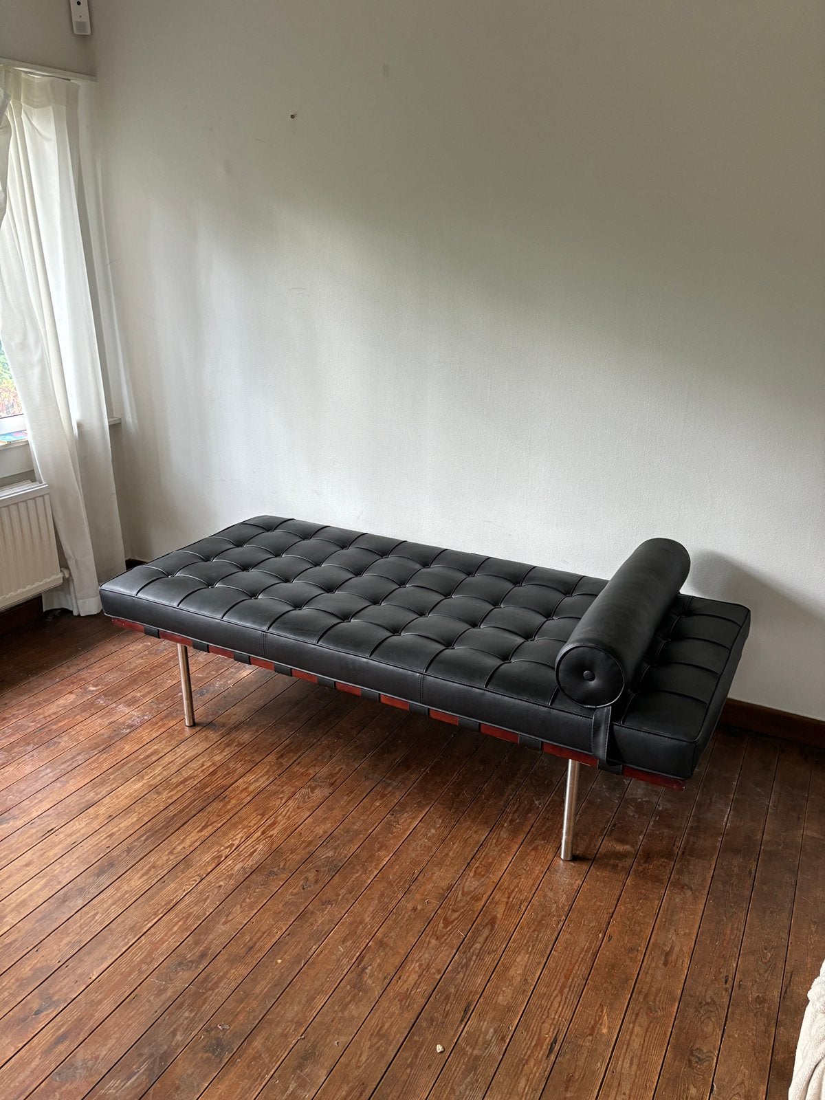 Lit de jour vintage Barcelone de style Mies van der Rohe, Enlèvement, Comme neuf, Noir